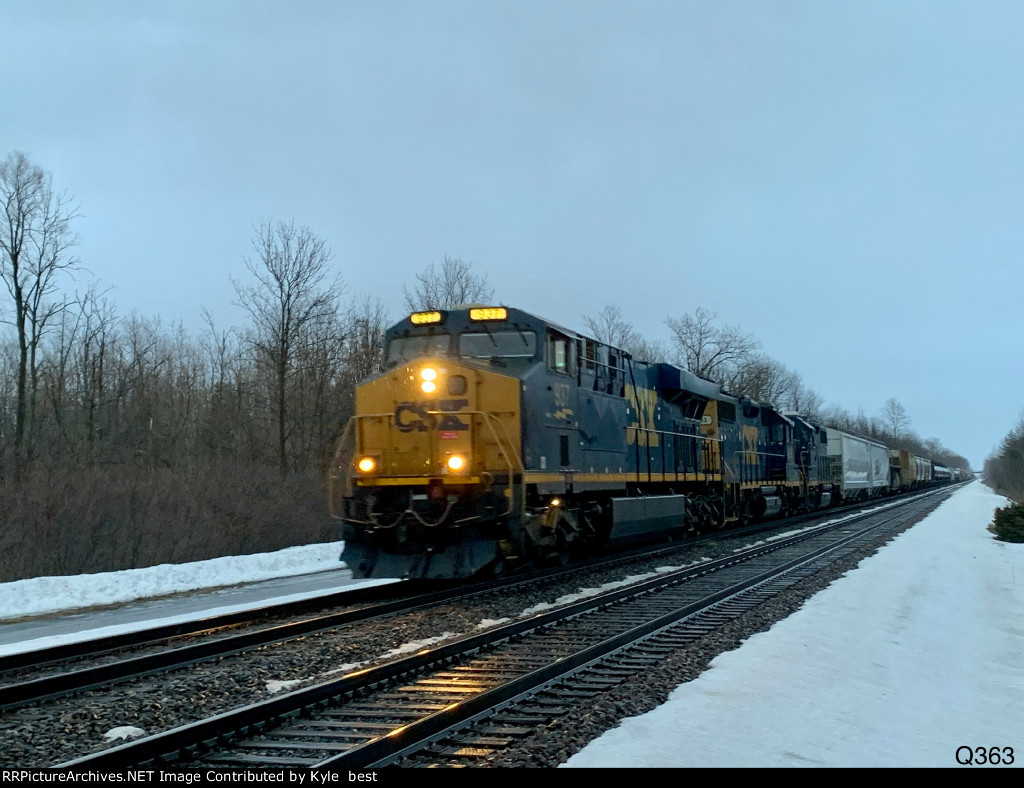 CSX 937 on Q363